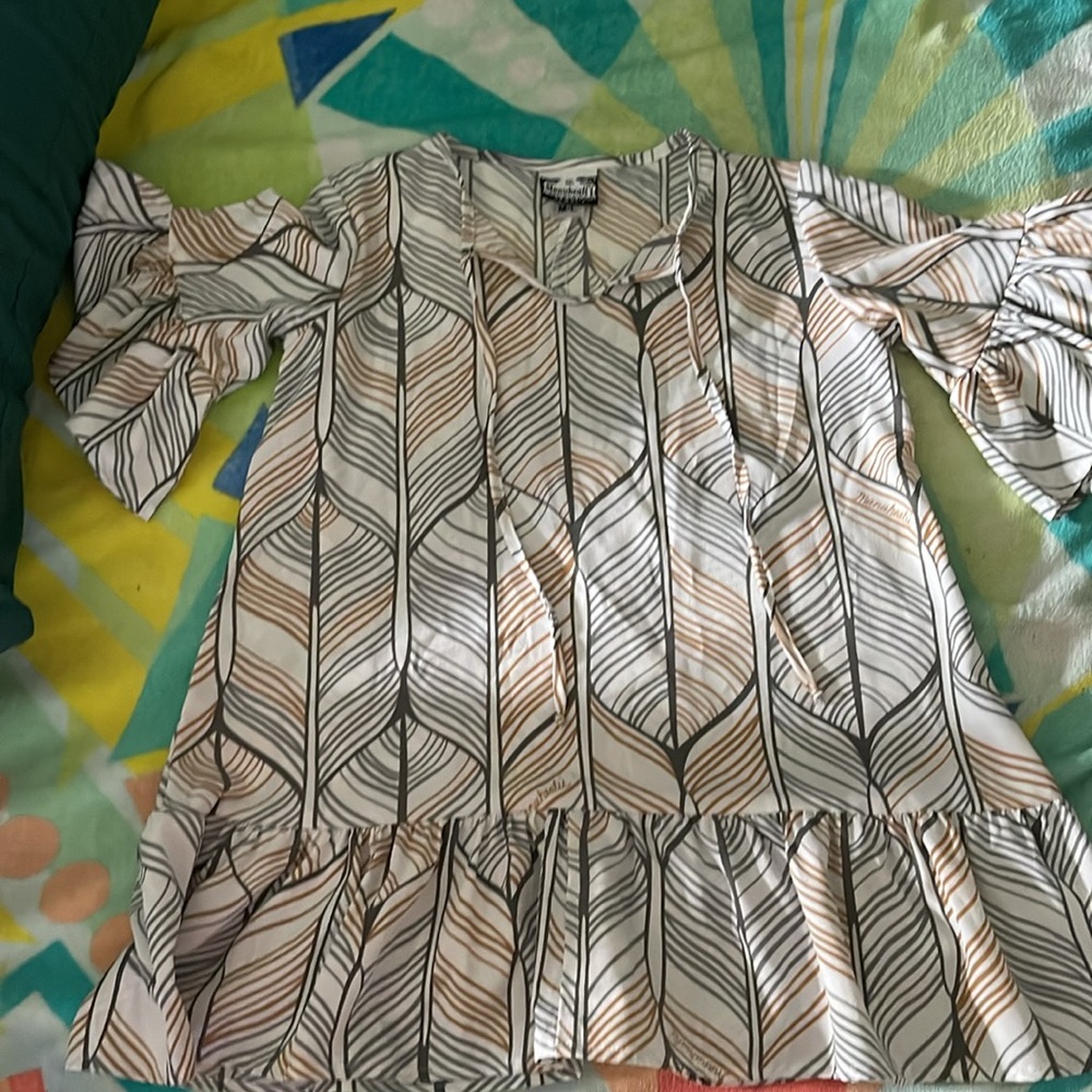 Manuhealii kids top great condition - Picture 2 of 4